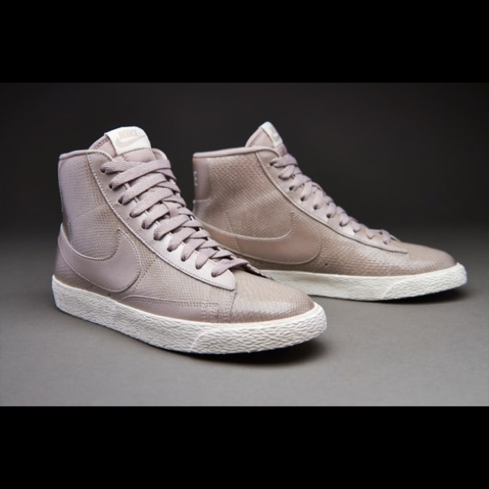 Nike blazer mid
